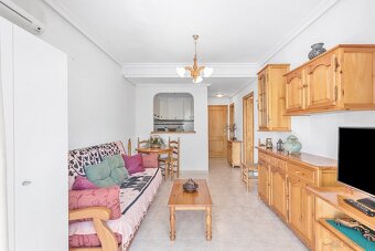 Na sprzedaż: Apartament 2-pokojowy z widokiem na basen - 2