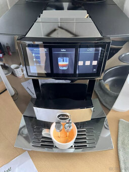 Ekspres do kawy w pełni automatyczny JURA GIGA 10 Diamond Bl - 2