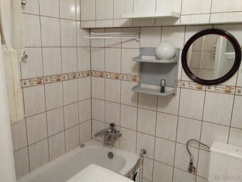 Mieszkanie 2 pokojowe nieumeblowane Nowa Huta - 2