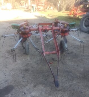 Przewracarka przetrząsacz karuzelowy Stoll Z500 - 2