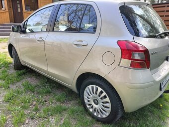 Yaris - 2