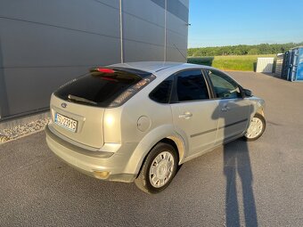 Ford Focus mk2 - 2