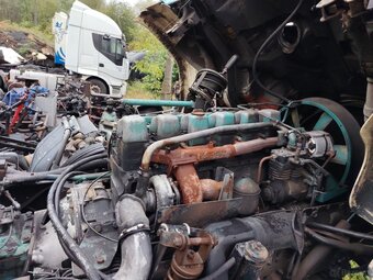Scania 93 silnik + skrzynia biegów - 2