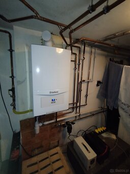 Sprzedam połowę domu cały dół - 2