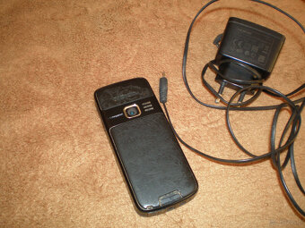 Sprzedam telefon Nokia z ładowarką, używany, sprawny. - 2