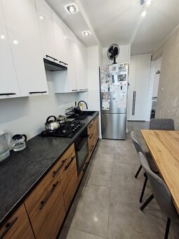 Mieszkanie o powierzchni 63m2, balkon, IV piętro, Kalisz - 2