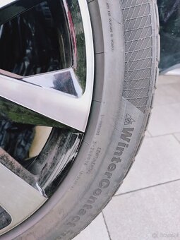 235/45 R18 - 2