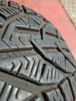 Opony 215/55/18 r Kormoran snow 99v bieżnik ok 7 mm rok 2022 - 2