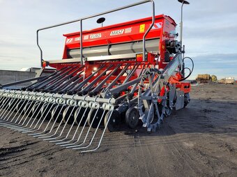 Siewnik nabudowany talerzowy - 2