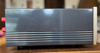 Accuphase E-460 ( Price: 2500 EUR ) - 2