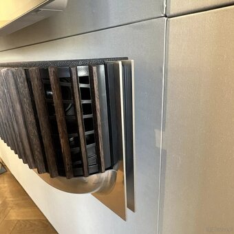 Bang & Olufsen Beosound Theater -- 3200 € - 2