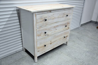 komoda z drewna sosnowego - jak nowa - 2