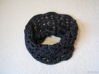 Ażurkowy szal – komin w kolorze ciepłego grafitu - 2