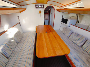 Jacht żaglowy kajutowy 9 m - 2