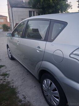 Corolla verso - 2
