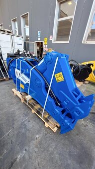 Nowa obrotowa szczęką krusząca TREVI BENNE FR 28 KRUSZER - 2