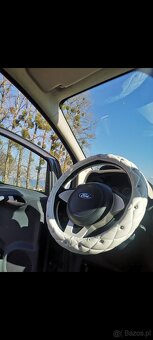 Sprzedam ekonomicznego i zgrabnego Forda - 2