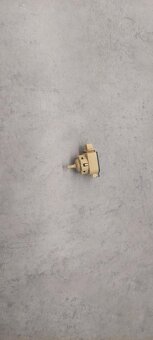 Wyłącznik ciśnieniowy z pralki Whirlpool FSCR 10432 - 2