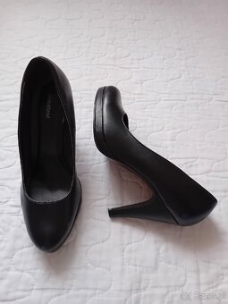 Czarne czolenka - 2