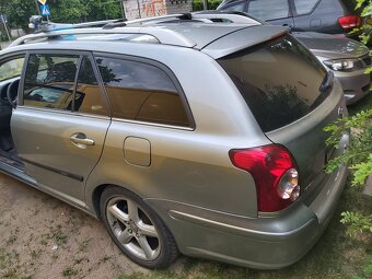 Sprzedam toyote avesis t25 kombi rok 2007diesel - 2