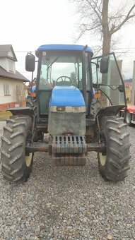 Traktor New Holland TD80D - 2