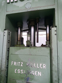 prasa hydrauliczna typu BZE 100 z wyrzutnikiem - 2