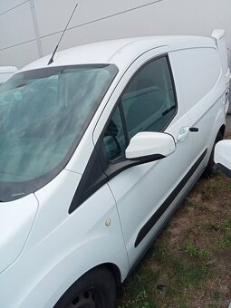 Ford Transit Courier - 2