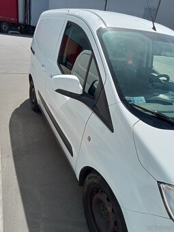 Ford Transit Courier - 2