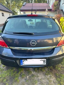 Sprzedam Opel Astra niski przebieg - 2