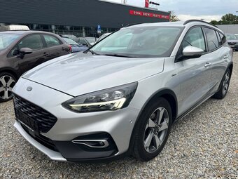 Ford Focus Kombi 1.0 Benzyna - 2