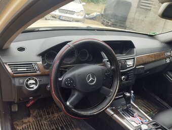 Mercedes - 2