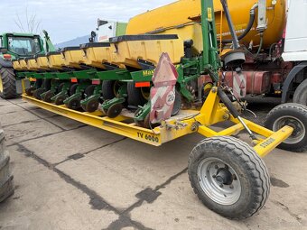 Siewnik do kukurydzy John deere  8rzedowy  cena 39900zl - 2