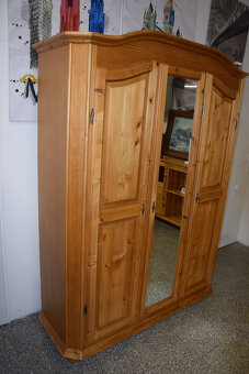 szafa z drewna sosnowego - jak nowa - 2