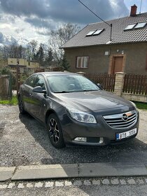 Opel Insignia 1.8 - 2