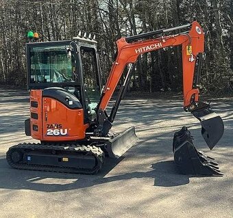Hitachi ZX26U 2025 – 300h – stan idealny
- 2