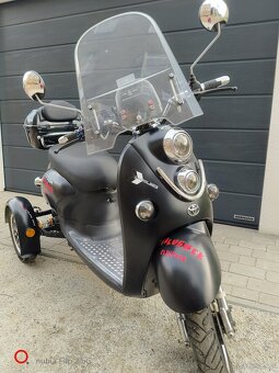Skuter trójkołowy elektryczny - 2