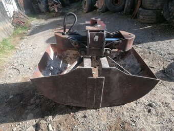 Sprzedam chwytak do materiałów sypkich. 500L - 2