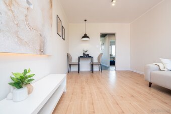 Mieszkanie o powierzchni 38.68m2, balkon, IV p., os. Asnyka - 2