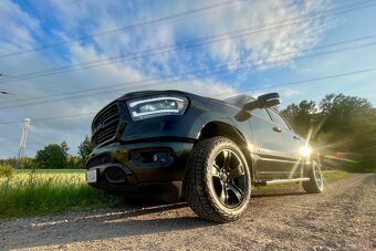 Dodge Ram 1500 - 2