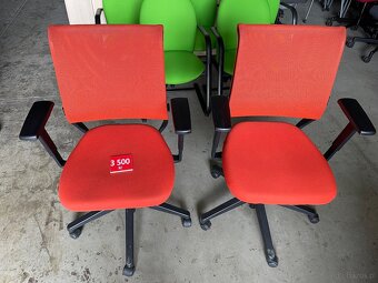 krzesła biurowe - 2