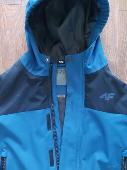 Kurtka wiatrowka 4f - 2