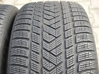 Opony zimowe Pirelli Scorpions Winter 285/45R19 - 2