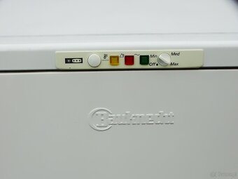Kompaktowa zamrażarka Bauknecht/Whirlpool typu 3 szufladkowe - 2