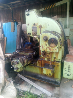 dlutownica pionowa  TOS, typ HOV 25 - 2