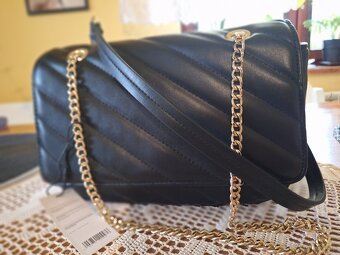 Czarna torebka damska pikowana - 2