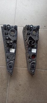 Lampa Toyota Prius P4 - 2