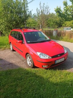 Focus  1388cm3, kombi, czerwony, 2003 - 2