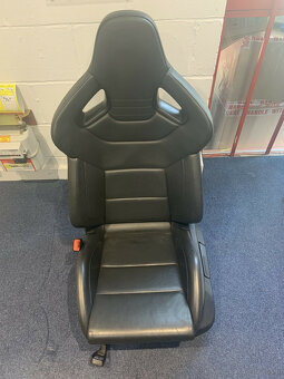 Fotele samochodowe Audi RS4 z oparciem przednim - 2