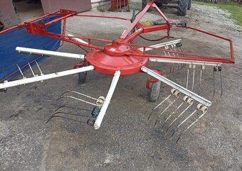 Zgrabiarka karuzelowa Deutz-Fahr - 2