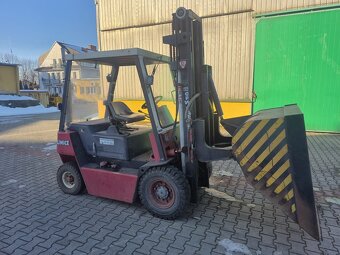 Wózek widłowy ZREMB GPW 2010 - 2